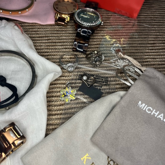 Designer brand women’s jewelry mystery box - Picture 4 of 7